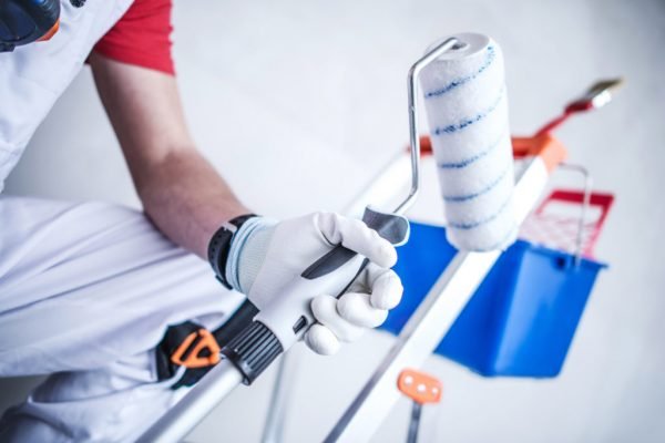 Painting and decorating handyman