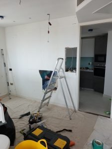Partition wall installation