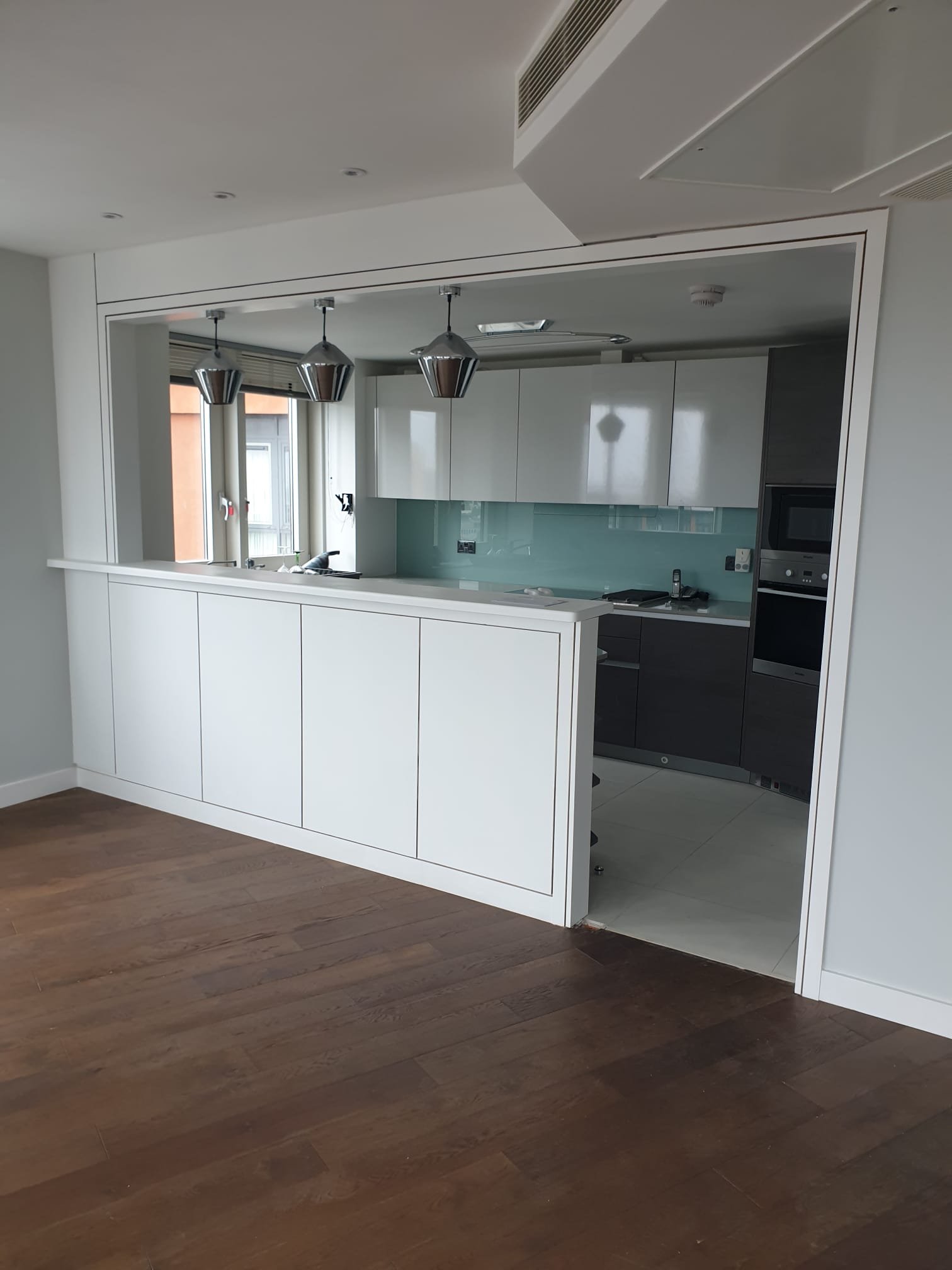 Partition wall installation 